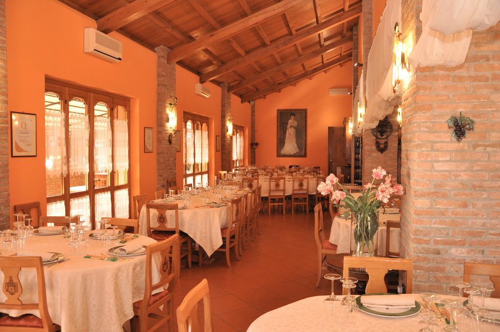 Agriturismo Corte Montini Villa Santa Giuletta ภายนอก รูปภาพ