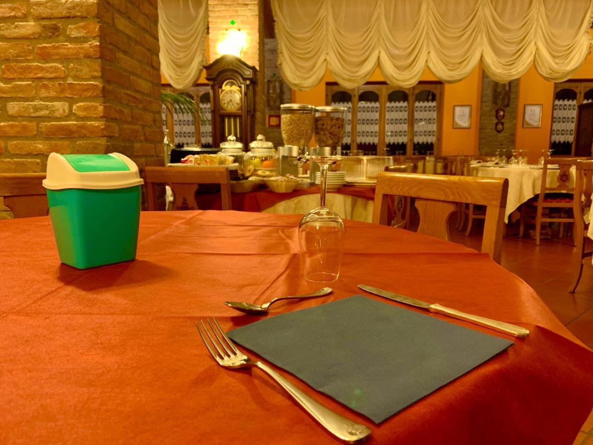 Agriturismo Corte Montini Villa Santa Giuletta ภายนอก รูปภาพ