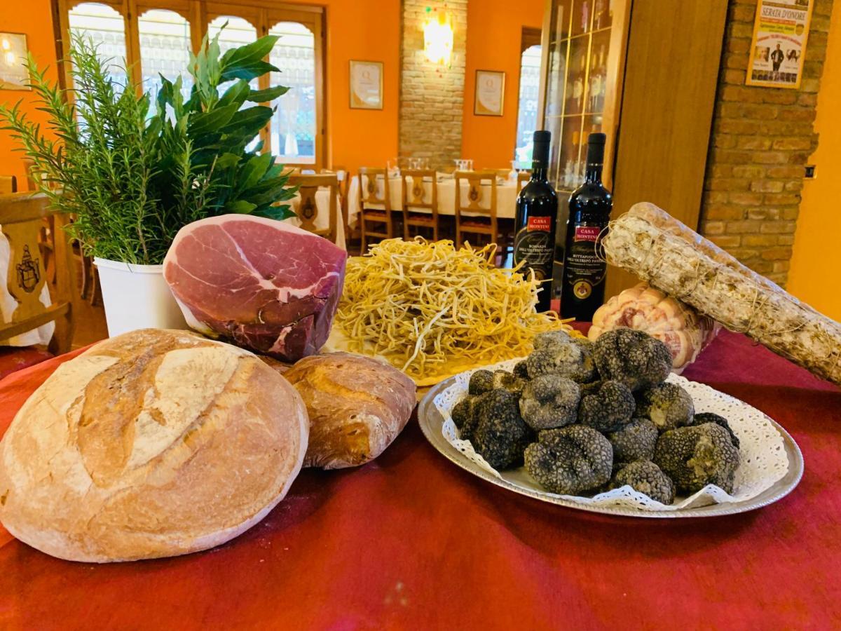 Agriturismo Corte Montini Villa Santa Giuletta ภายนอก รูปภาพ
